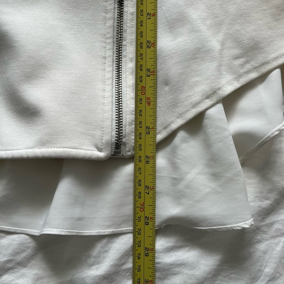 Patrizia Luca Asymmetrical Off-White Vest (M) - Picture 9 of 11